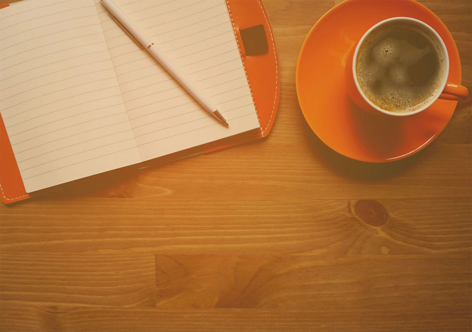 kaffeeplausch Terminkalender und Kaffeetasse